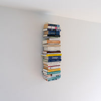 Booksbaum — Wandregal vertikal – mit Büchern