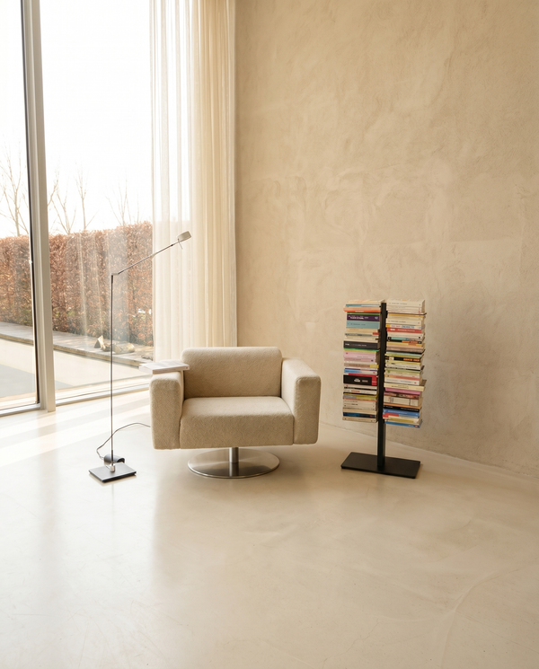 Booksbaum — Bücherturm 1, Stand klein – Ambiente Beige 1 · KI-generiert