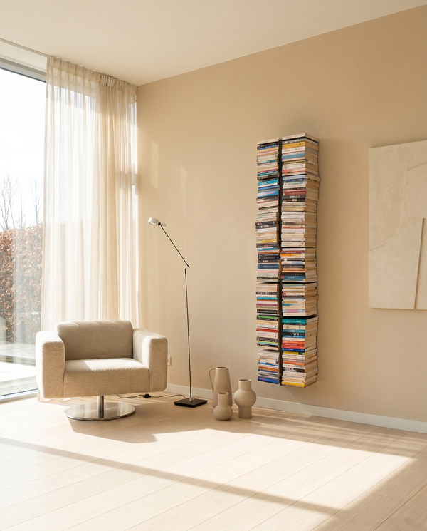 Booksbaum — Bücherturm XXL 1 – Ambiente Beige 2 · KI-generiert