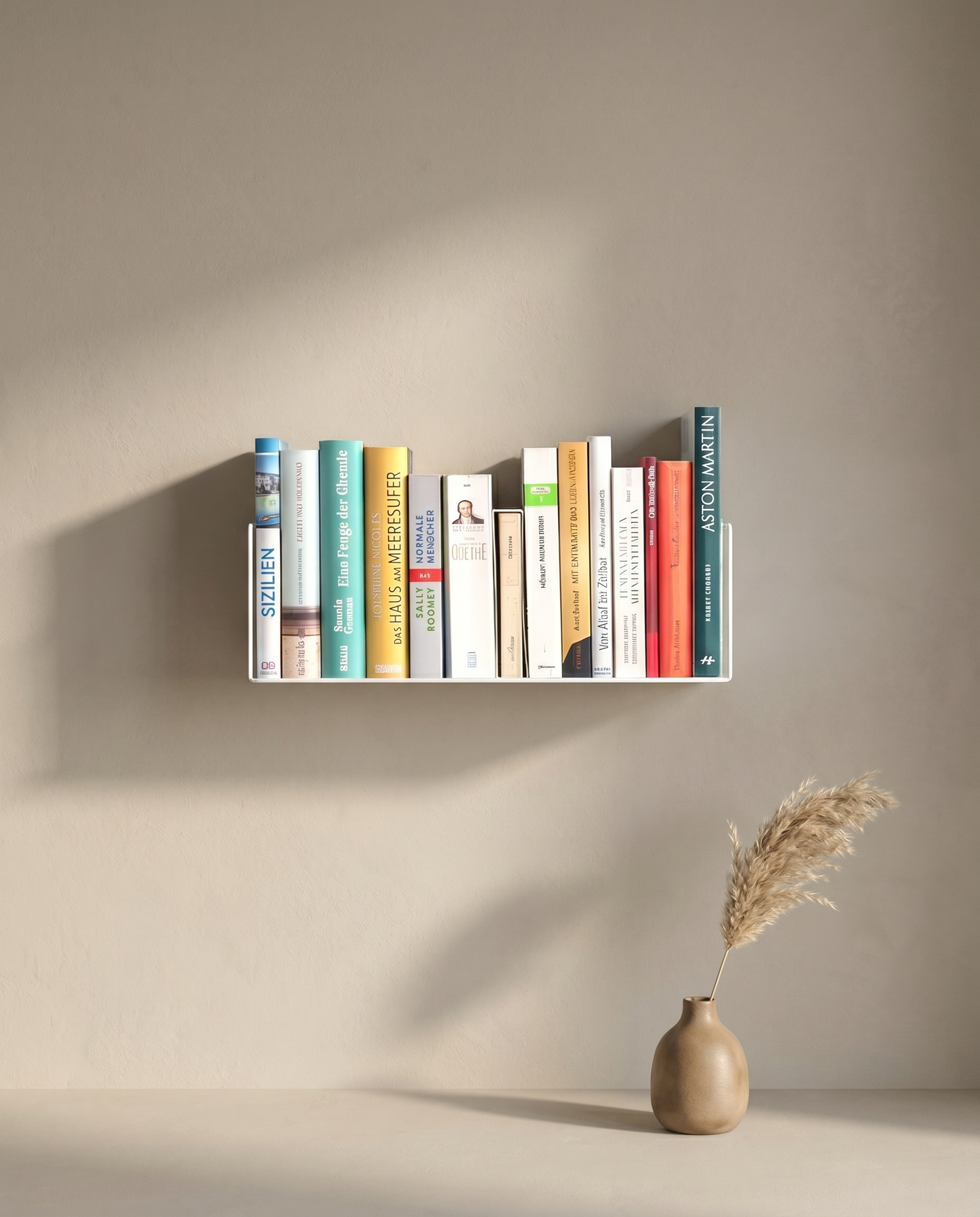 Booksbaum — Wandregal horizontal – Ambiente Beige 1 · KI-generiert